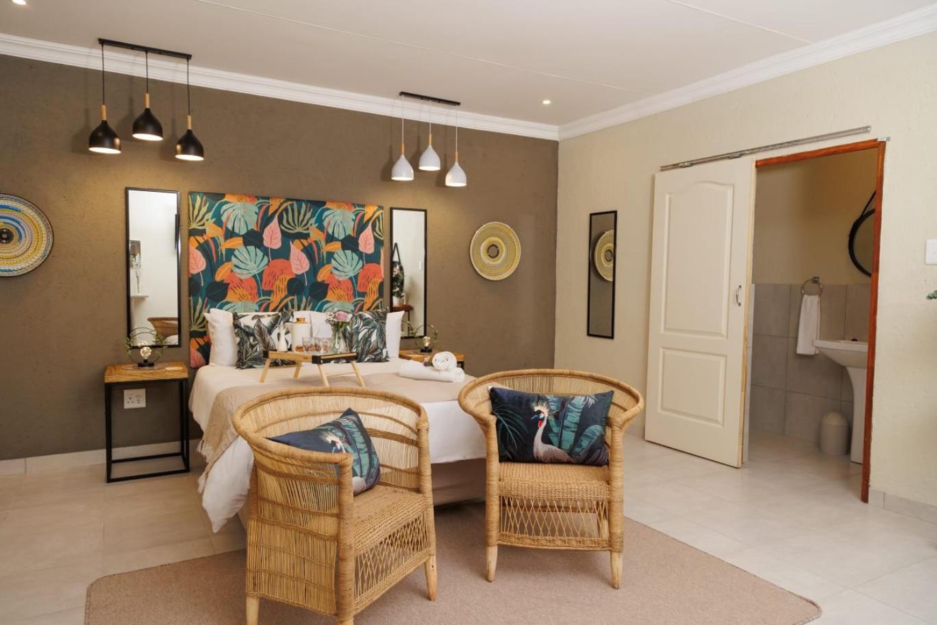 Lions View Accommodation Mbombela ภายนอก รูปภาพ
