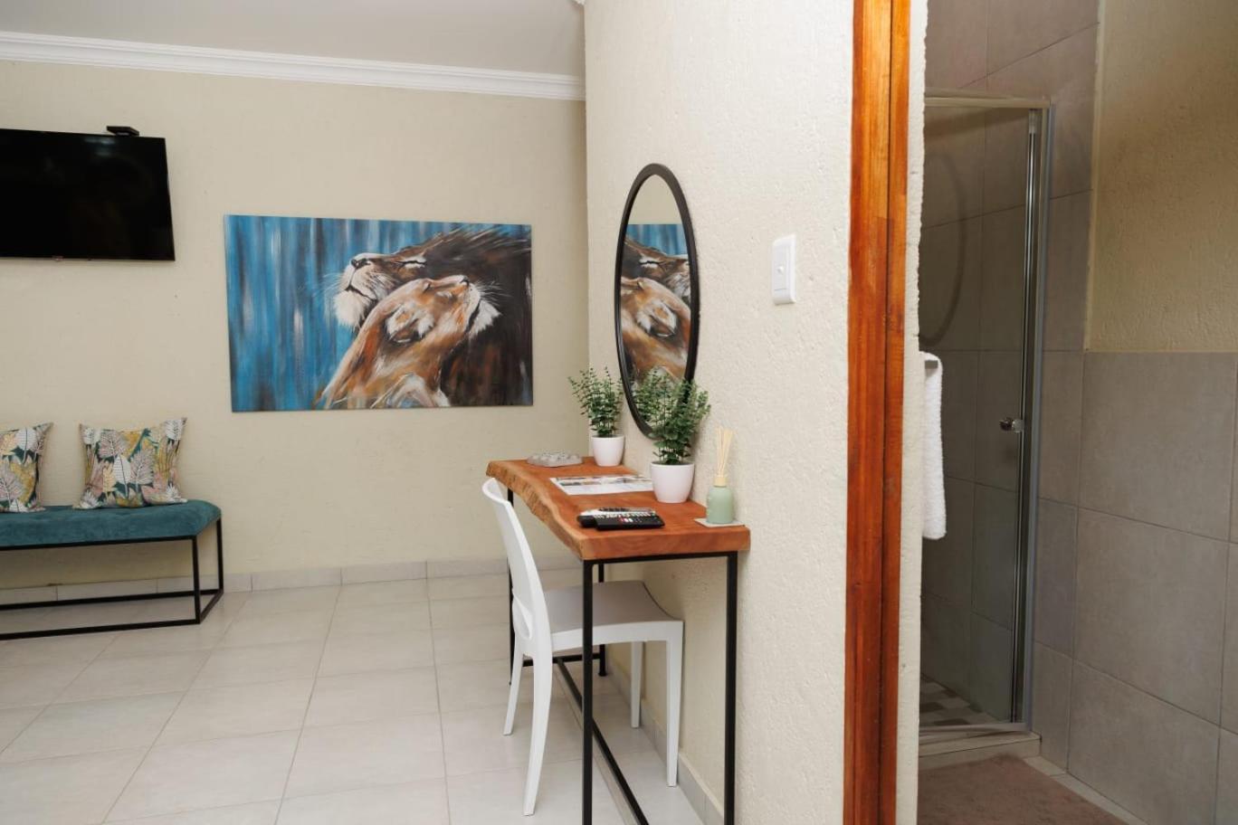 Lions View Accommodation Mbombela ภายนอก รูปภาพ