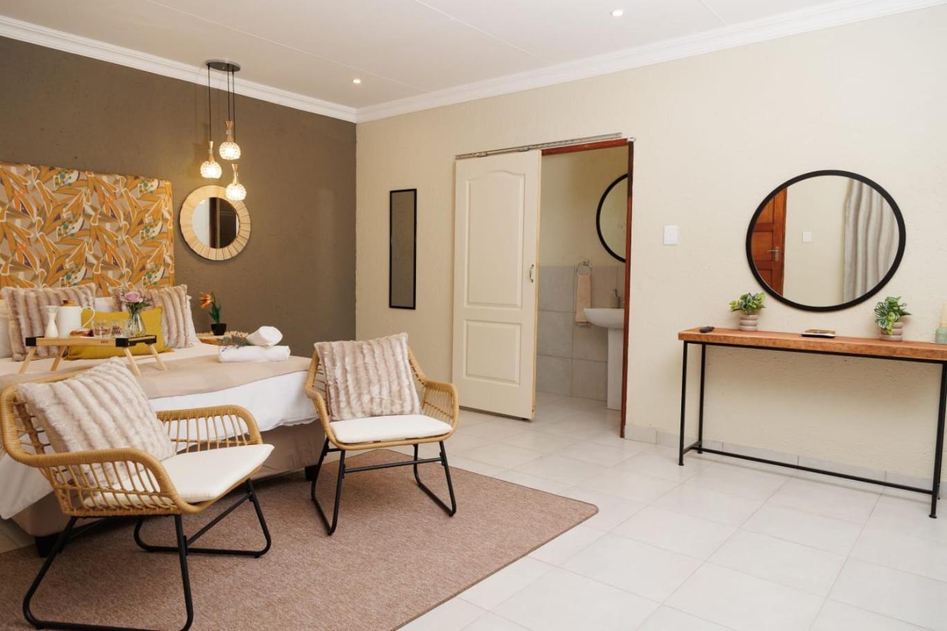 Lions View Accommodation Mbombela ภายนอก รูปภาพ
