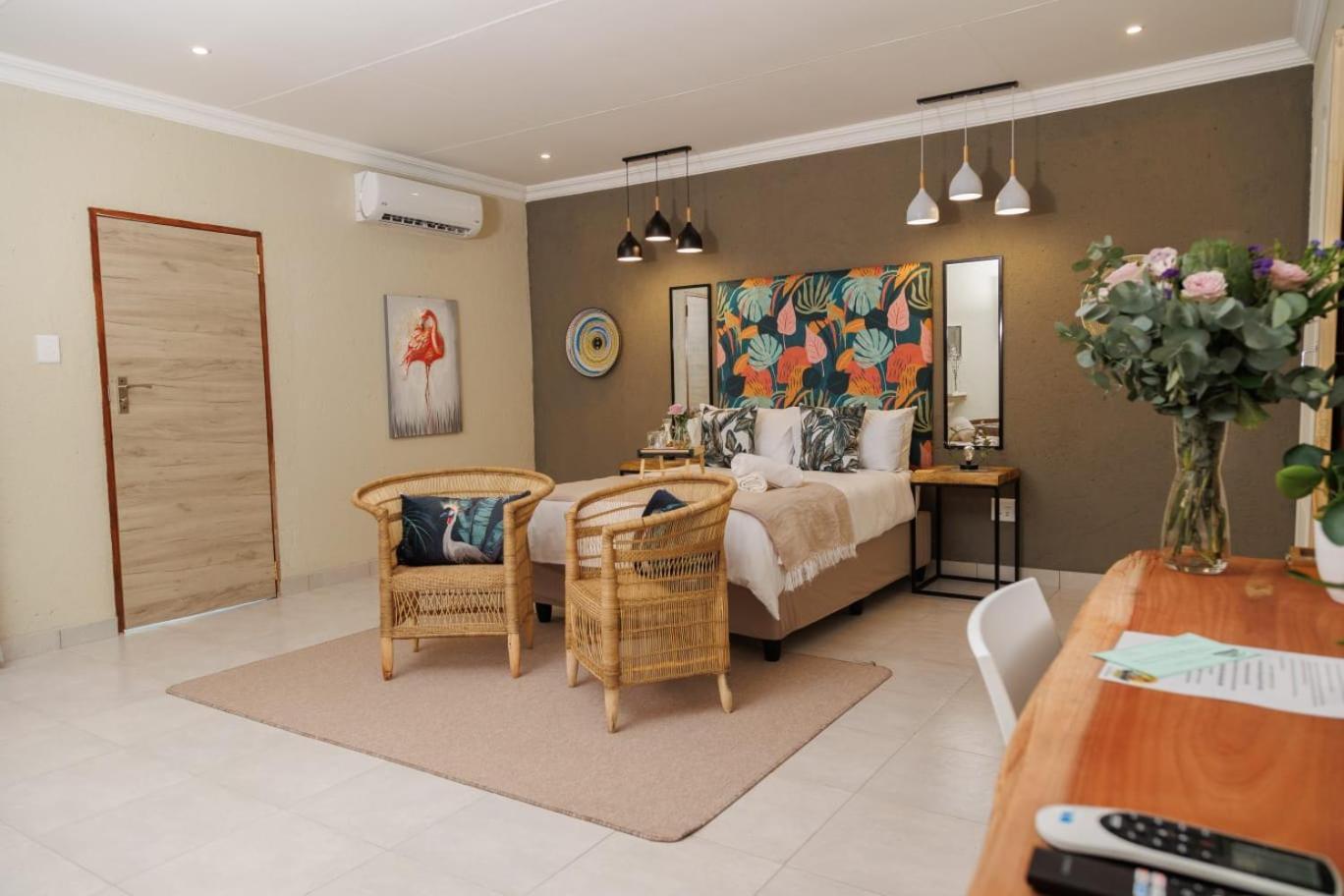 Lions View Accommodation Mbombela ภายนอก รูปภาพ